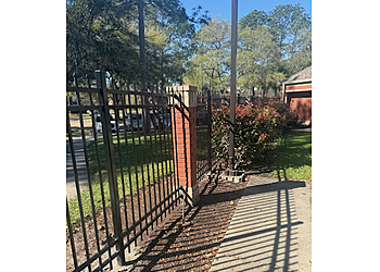 Pasadena Fence Co. - Pasadena, TX Fencing Contractors - Outdoor Work Image