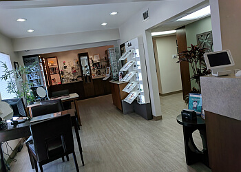 Thousand Oaks Pediatric Optometrists Paul A. Snyder OD - OAKBROOK OPTOMETRY