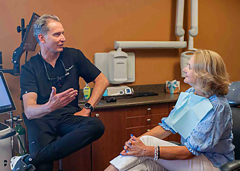 Temecula Cosmetic Dentists Paul Mundl, DDS