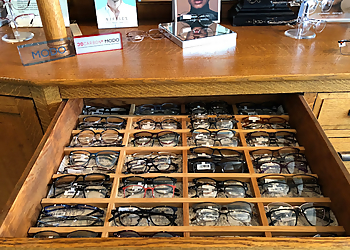 Peoria Eye Doctors Paul Velting, OD - VINTAGE OPTICAL