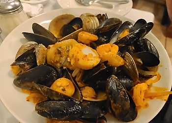 Pellicci's Ristorante Stamford Italian Restaurants image 1