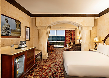 Reno Hotels Peppermill Resort Spa Casino