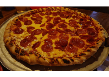 The Most Common Mistakes When Making Pizza At Home - Pequod's Pizza