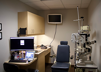 Peter Glennie, OD - Salem, OR Eye Doctors - Treatment Room Image