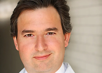 Peter H. Ashjian, MD Peter H. Ashjian, MD - Glendale, CA Plastic Surgeons - Doctor Portrait Image