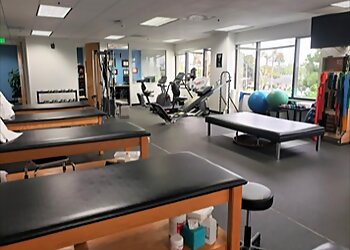 Long Beach Physical Therapists Peter Morris, MPT, OCS, COMT - SELECT PHYSICAL THERAPY LONG BEACH