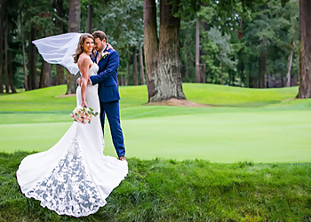Petersen Pictures - Tacoma, WA Wedding Photographers - Service Highlights