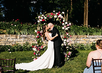 Petite Planning Company - Jersey City, NJ Wedding Planners - Client Service Image