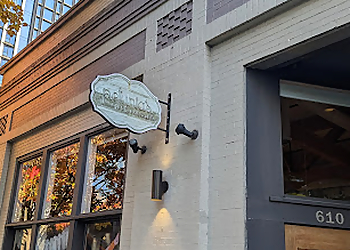 Portland Cakes Petunia's Pies & Pastries