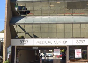 Phillip Fleshner, MD - Los Angeles, CA Proctologists - Clinic Exterior Image