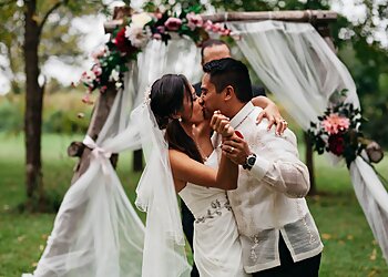 Photography by Adele  Lexington Wedding Photographers image 1
