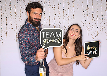 Akron Photo Booth Companies Photoplay Photo Booth, LLC