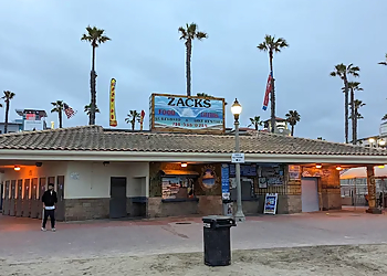 Pier Plaza and Amphitheatre - Huntington Beach, CA Places To See - Attraction Image