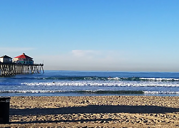 Pier Plaza and Amphitheatre - Huntington Beach, CA Places To See - Entertainment Image