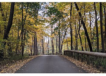 Joliet Hiking Trails Pilcher Park Nature Center