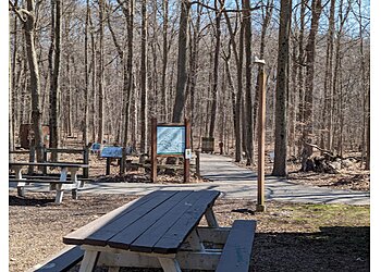 Joliet Hiking Trails Pilcher Park Nature Center