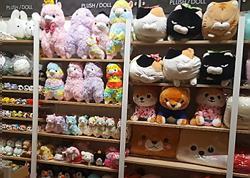 Honolulu Gift Shops Pink Box Ala Moana