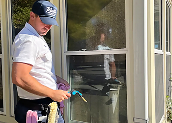 Pink's Windows Austin - Austin, TX Window Cleaners - Residential Service Image