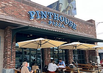 Austin Pizza Places Pinthouse Pizza