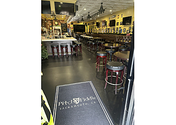 Sacramento Pubs Pitch & Fiddle