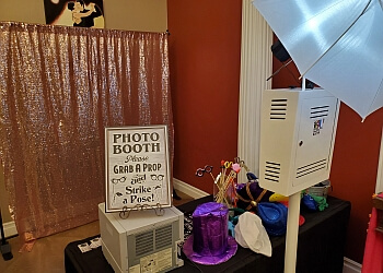 Bakersfield photo booth company Pixel Pic Photo Booth