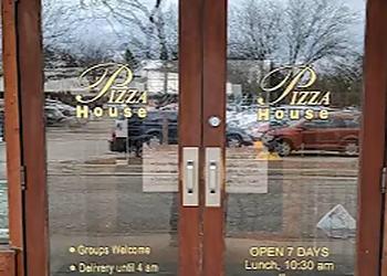 Pizza House - Lansing, MI Pizza Places - Restaurant Exterior Image