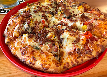 Pizza Port Ocean Beach San Diego Pizza Places image 1