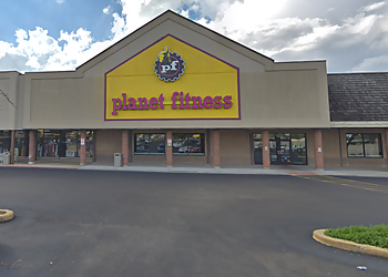 Planet Fitness Aurora Aurora Gyms image 1