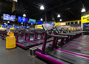 Planet Fitness Gilbert Gilbert Gyms image 1