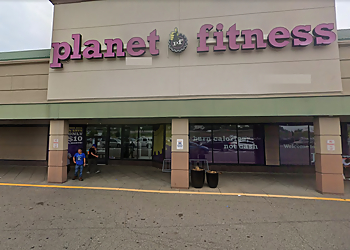 Planet Fitness St Paul St Paul Gyms image 1