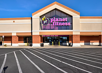 Planet Fitness Toledo Toledo Gyms image 1