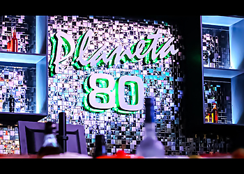 Laredo Night Clubs Planeta 80 Bar & Grill