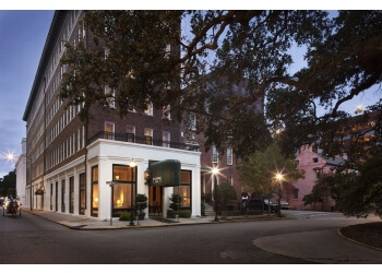 3 Best Hotels In Savannah Ga Threebestrated Savannah Hotel Planters Inn