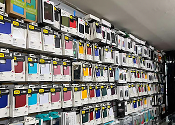 Platinum Wireless & Repair - San Francisco, CA Cell Phone Repair - Business Interior Image