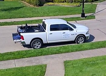 Pointe Cleaning Company Detroit Window Cleaners image 1