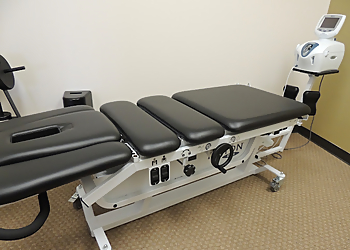 Poonam Mankar, PT, DPT - VISTA PHYSICAL THERAPY-GRAND PRAIRIE - Grand Prairie, TX Physical Therapists - Treatment Room Image