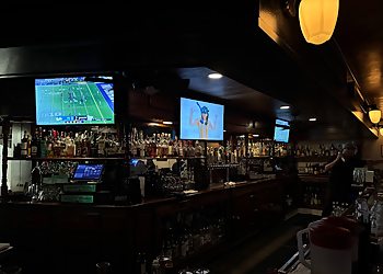 Oceanside Night Clubs Pour House