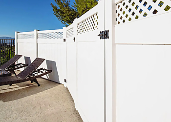 Burbank Fencing Contractors Pro Vinyl Fencing