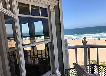 Professional Window Washing - Torrance, CA Window Cleaners - Outdoor Work Image
