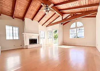 Professional Window Washing - Torrance, CA Window Cleaners - Indoor Service Image