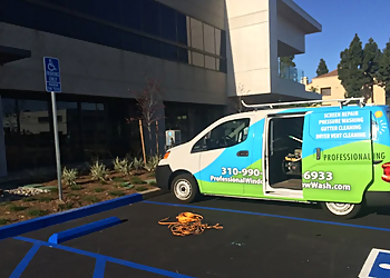 Professional Window Washing - Torrance, CA Window Cleaners - Service Vehicle Image