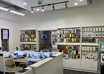 Pro iPhone Repair LLC. - Glendale, CA Cell Phone Repair - Business Interior Image