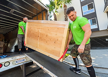 Pure Moving - Seattle, WA Moving Companies - Outdoor Work Image