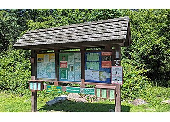 Jersey City Hiking Trails Pyramid Mountain Natural Historic Area