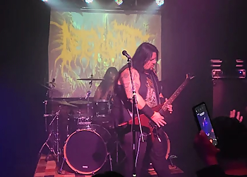 Newark Night Clubs QXT's Night Club