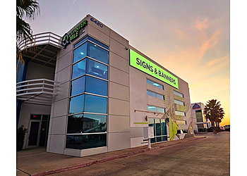Quarter Mile, Inc Laredo Sign Companies image 1