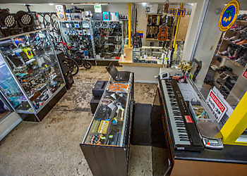 Queen of Pawns - Miami, FL Pawn Shops - Business Interior Image