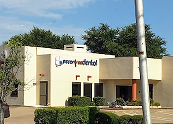 Grand Prairie Dentists Quinn J. Smith, DMD - PECAN TREE DENTAL