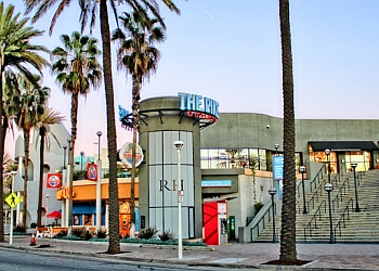 RH Outlet Long Beach