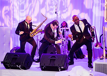 Hollywood Djs Rock with U Entertainment